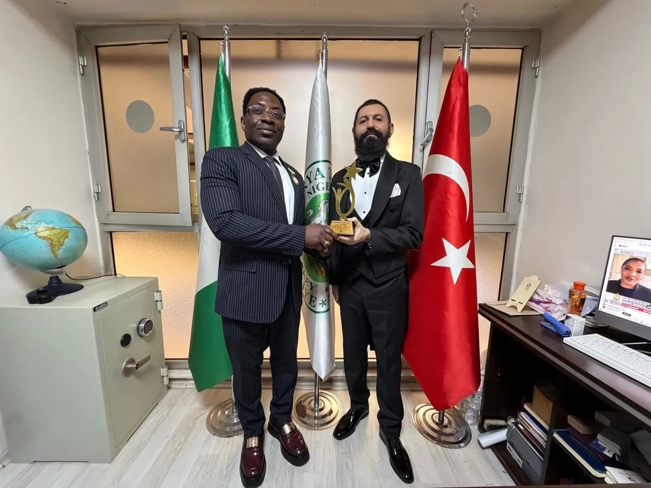 Akif Manaf “Nijerya-Türkiye Dostluk ve Barış Ödülü” ile Onurlandırıldı